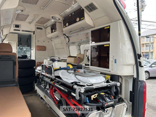 Toyota HIACE VAN 2012-01 8207793-10