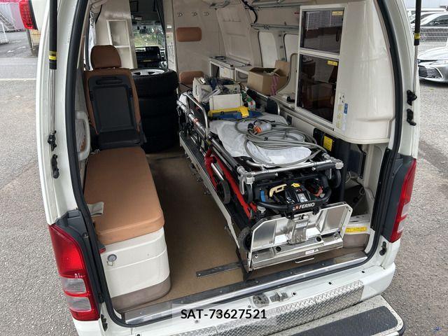 Toyota HIACE VAN 2012-01 8207793-11