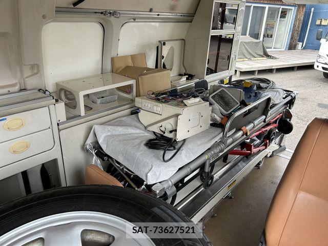 Toyota HIACE VAN 2012-01 8207793-13