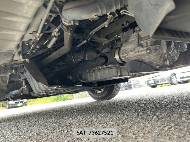 Toyota HIACE VAN 2012-01 8207793-17