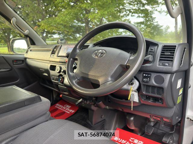 Toyota HIACE VAN 2014-07 8207796-10