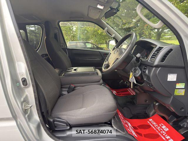 Toyota HIACE VAN 2014-07 8207796-8