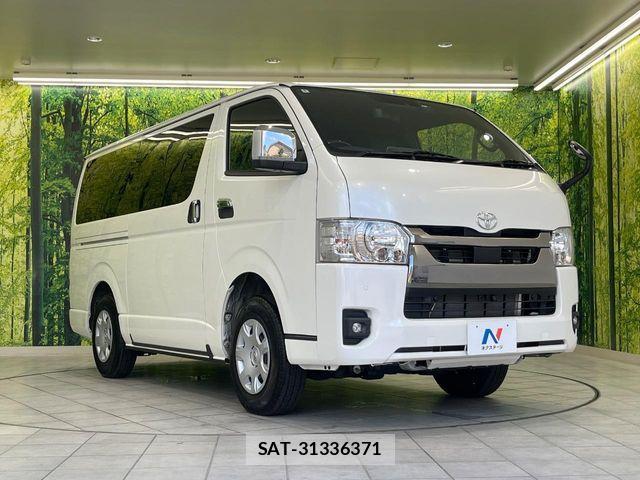 Toyota HIACE VAN 2025-06 8207787-15