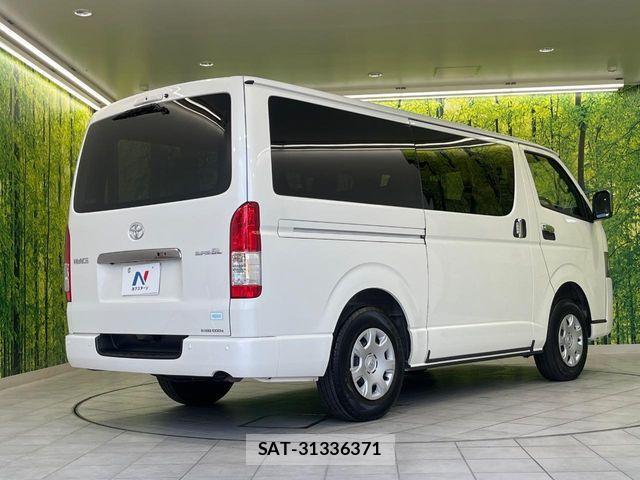 Toyota HIACE VAN 2025-06 8207787-16