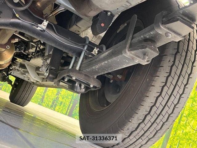 Toyota HIACE VAN 2025-06 8207787-19