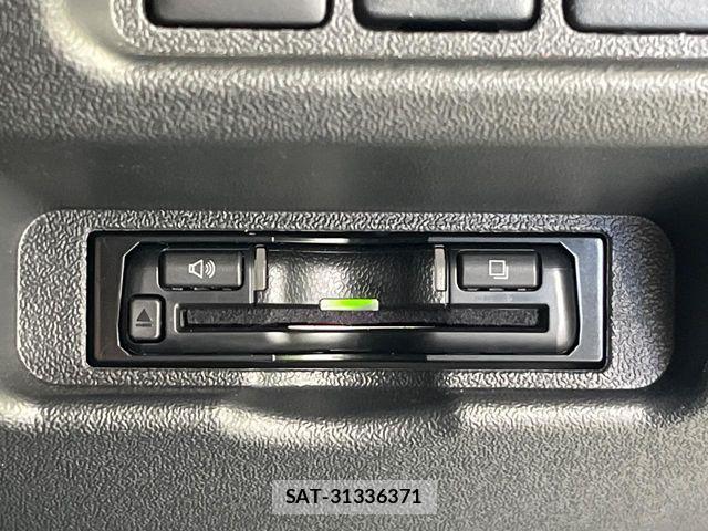 Toyota HIACE VAN 2025-06 8207787-6