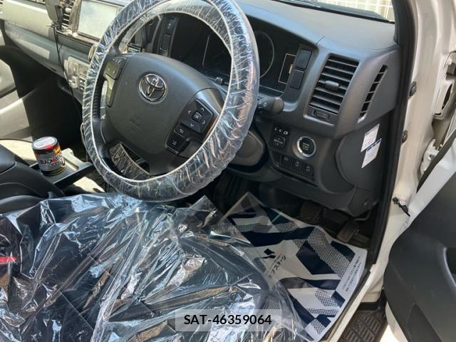 Toyota HIACE VAN 2021-01 8230268-13