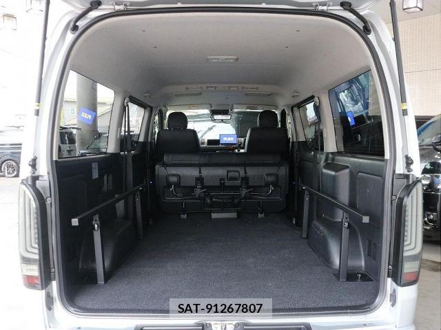 Toyota HIACE VAN 2022-01 8230266-12