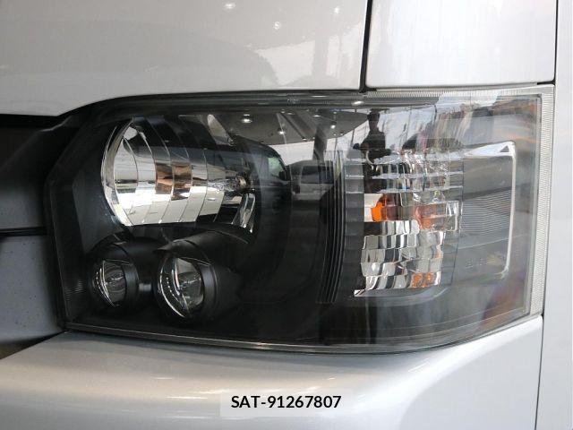 Toyota HIACE VAN 2022-01 8230266-15