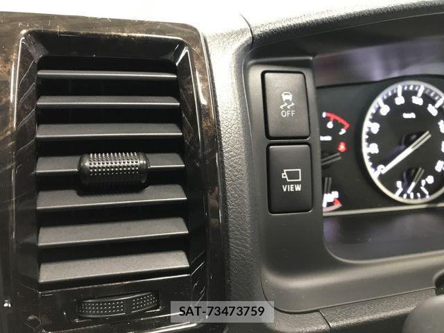 Toyota HIACE VAN 2025-03 8245357-17