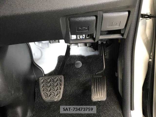 Toyota HIACE VAN 2025-03 8245357-21