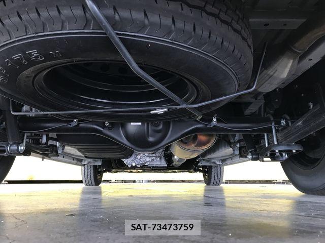 Toyota HIACE VAN 2025-03 8245357-27