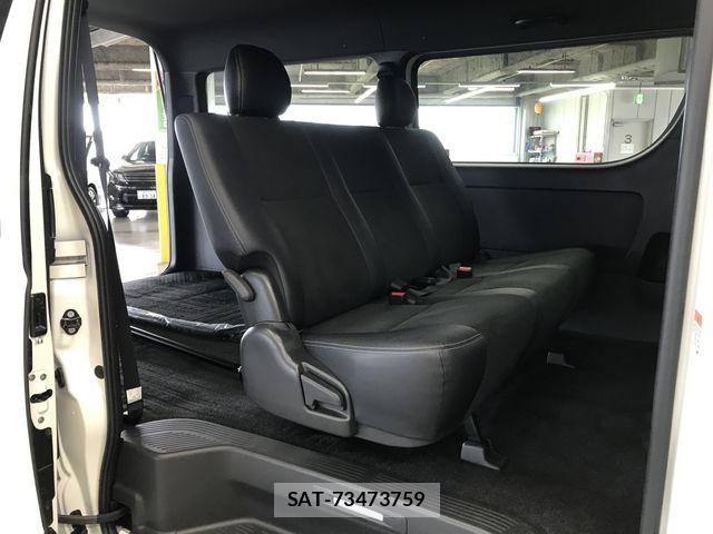 Toyota HIACE VAN 2025-03 8245357-8