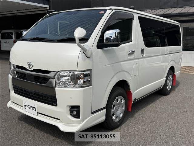 Toyota HIACE VAN 2025-04 8245356-11