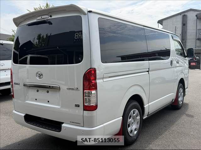 Toyota HIACE VAN 2025-04 8245356-14
