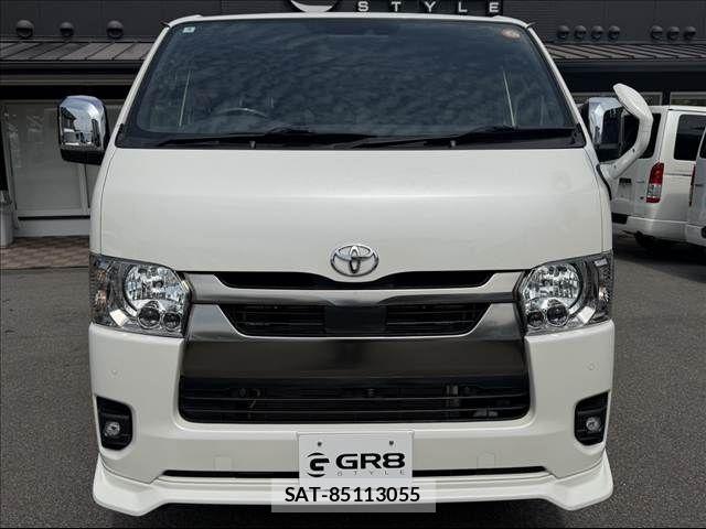 Toyota HIACE VAN 2025-04 8245356-1