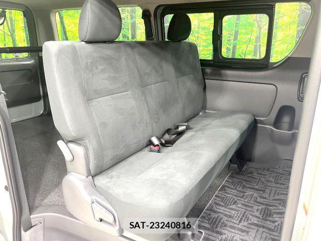Toyota HIACE VAN 2025-06 8245353-9
