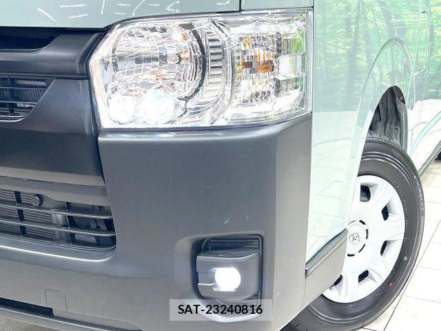 Toyota HIACE VAN 2025-06 8245353-12