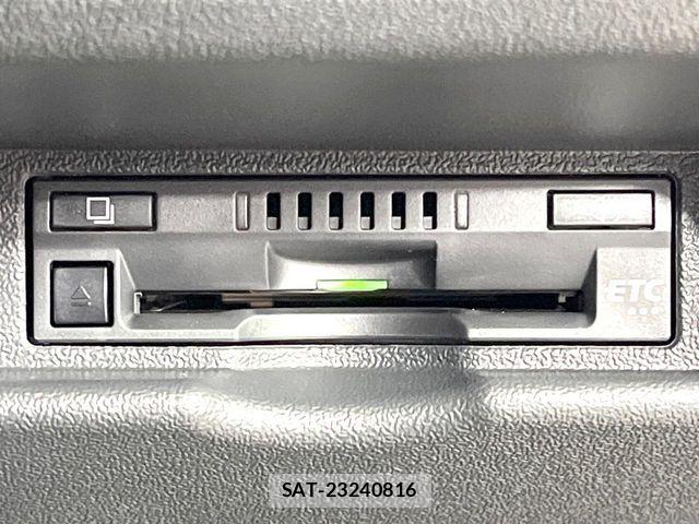 Toyota HIACE VAN 2025-06 8245353-6