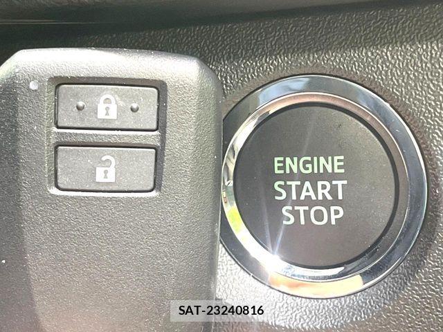 Toyota HIACE VAN 2025-06 8245353-7