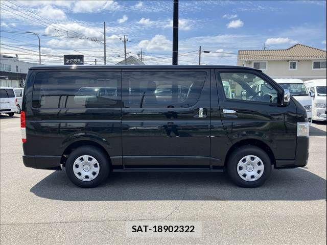 Toyota HIACE VAN 2025-04 8245354-12