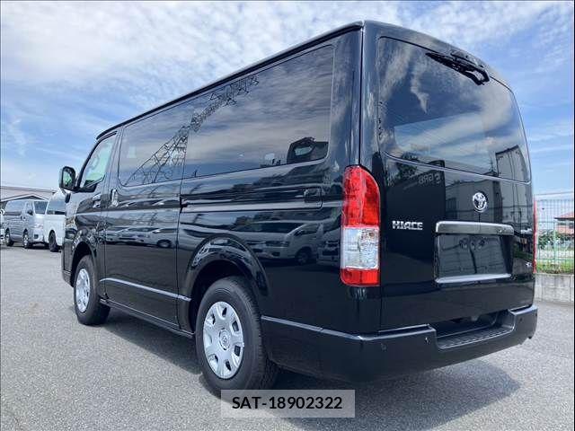 Toyota HIACE VAN 2025-04 8245354-15