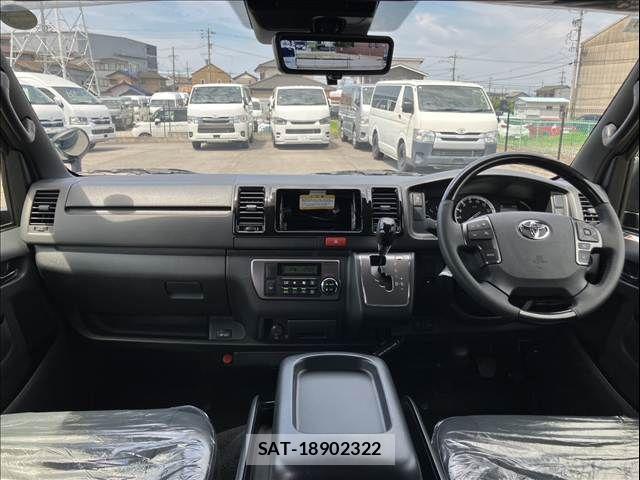 Toyota HIACE VAN 2025-04 8245354-3
