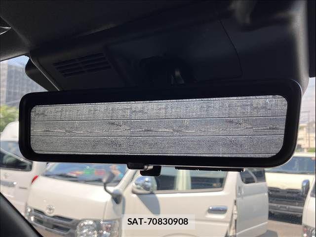 Toyota HIACE VAN 2026-02 8245350-18