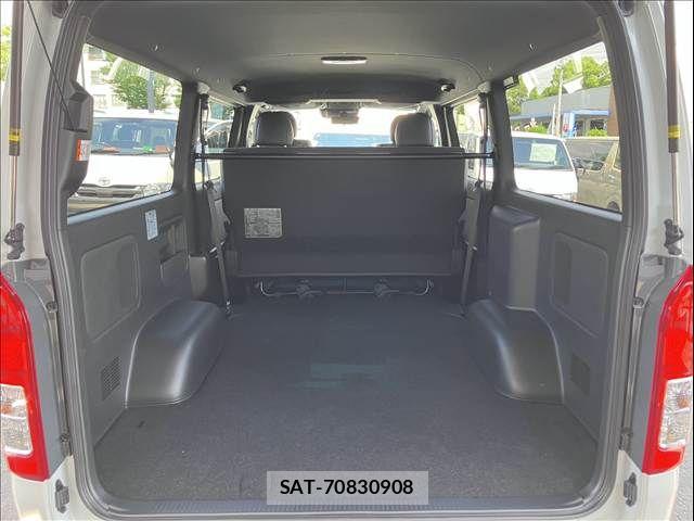 Toyota HIACE VAN 2026-02 8245350-19