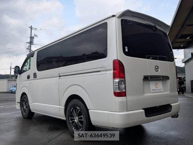 Toyota HIACE VAN 2020-08 8245361-23