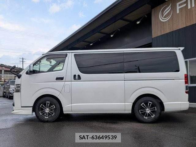 Toyota HIACE VAN 2020-08 8245361-24