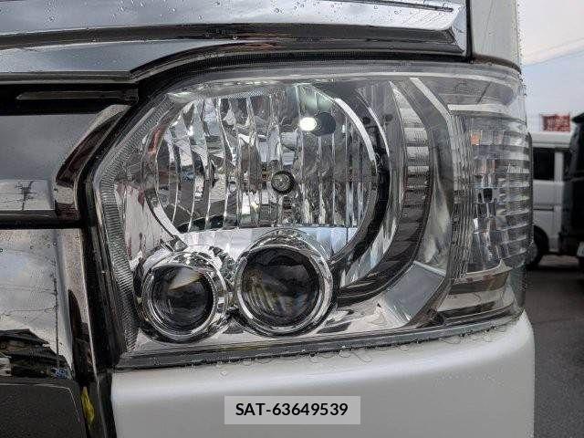 Toyota HIACE VAN 2020-08 8245361-25