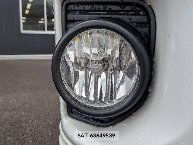 Toyota HIACE VAN 2020-08 8245361-28