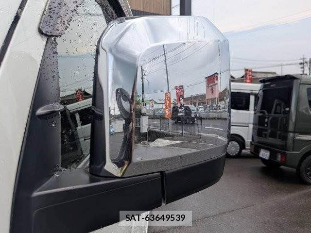 Toyota HIACE VAN 2020-08 8245361-29
