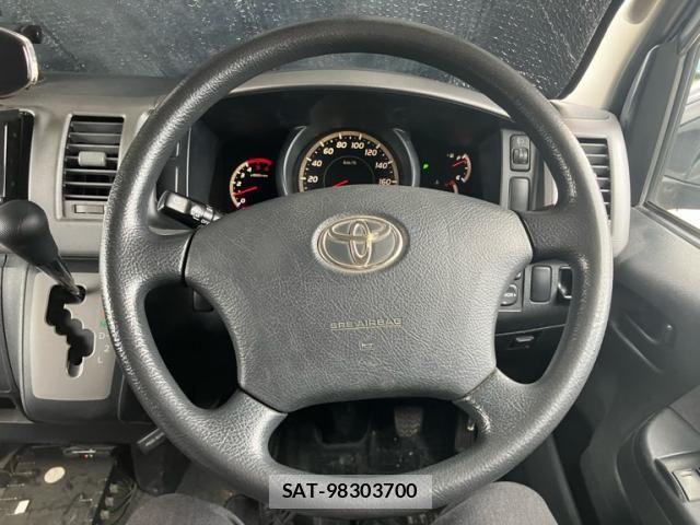 Toyota HIACE VAN 2009-10 8245365-15