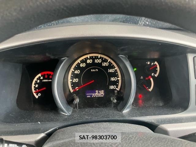 Toyota HIACE VAN 2009-10 8245365-16