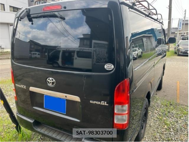 Toyota HIACE VAN 2009-10 8245365-2