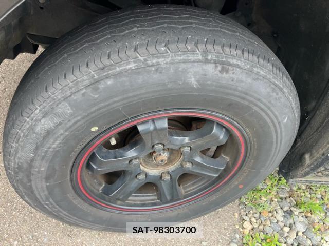 Toyota HIACE VAN 2009-10 8245365-5