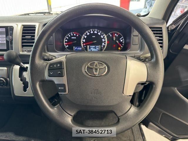 Toyota HIACE VAN 2014-06 8245363-12