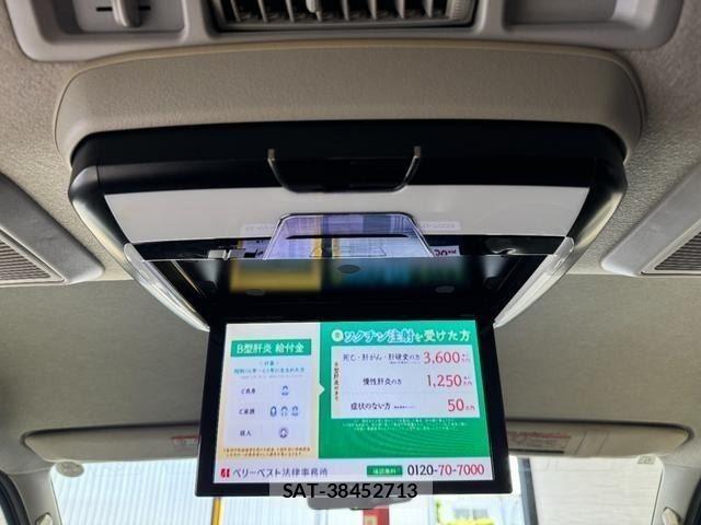 Toyota HIACE VAN 2014-06 8245363-27