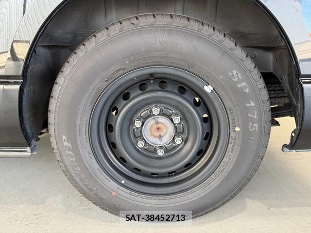Toyota HIACE VAN 2014-06 8245363-8
