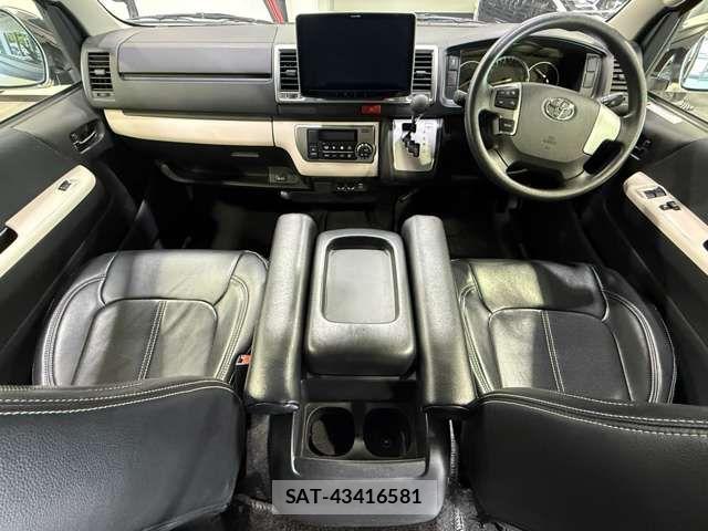 Toyota HIACE VAN 2018-06 8245360-6