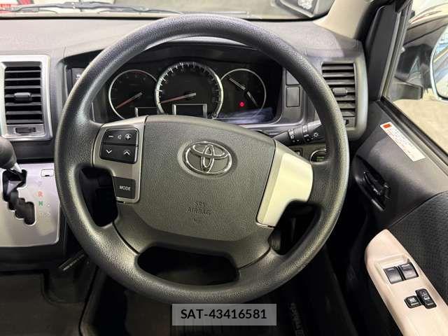 Toyota HIACE VAN 2018-06 8245360-10
