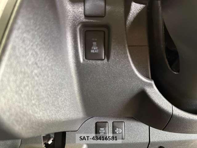 Toyota HIACE VAN 2018-06 8245360-15