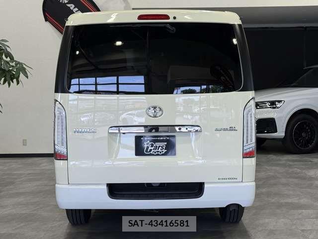 Toyota HIACE VAN 2018-06 8245360-4