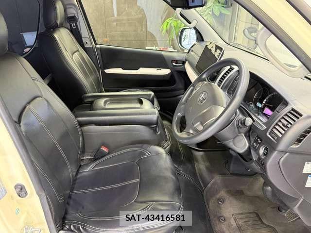 Toyota HIACE VAN 2018-06 8245360-5
