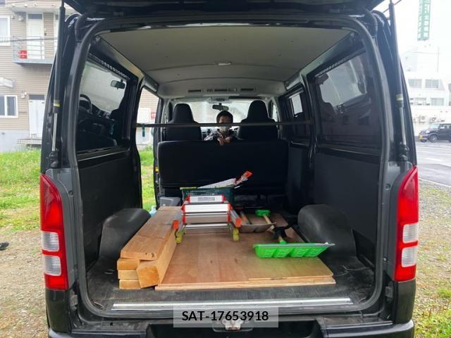 Toyota HIACE VAN 2004-12 8245366-11
