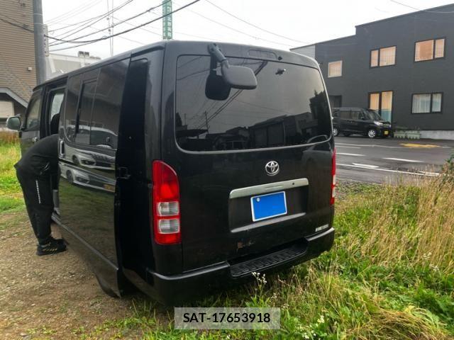 Toyota HIACE VAN 2004-12 8245366-2