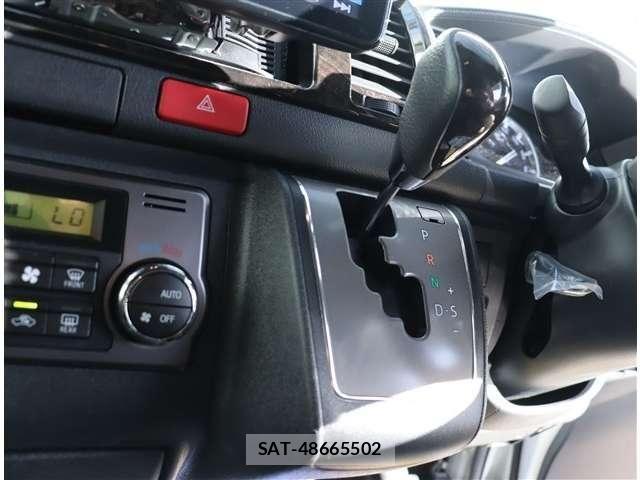 Toyota HIACE VAN 2024-01 8314683-6