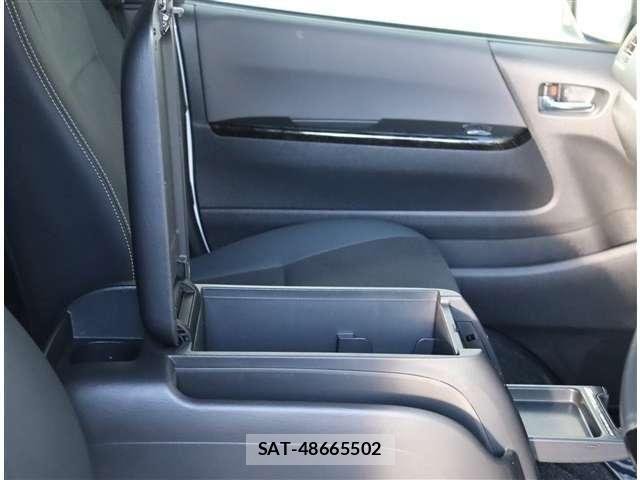 Toyota HIACE VAN 2024-01 8314683-21